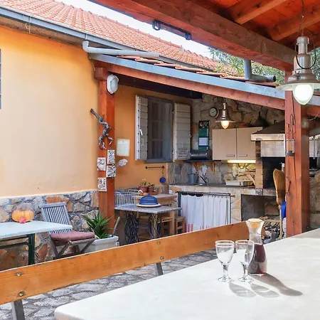 Cincilograd Jelsa (Hvar)