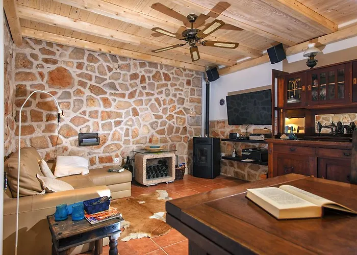 Cincilograd Jelsa (Hvar)