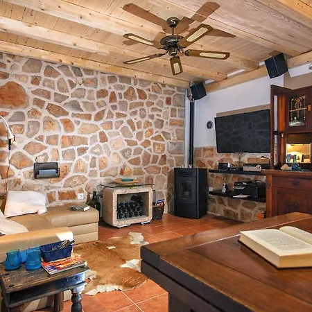 Cincilograd Jelsa (Hvar)