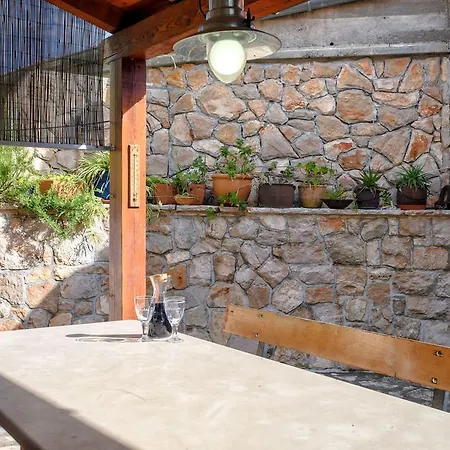 Cincilograd Jelsa (Hvar)